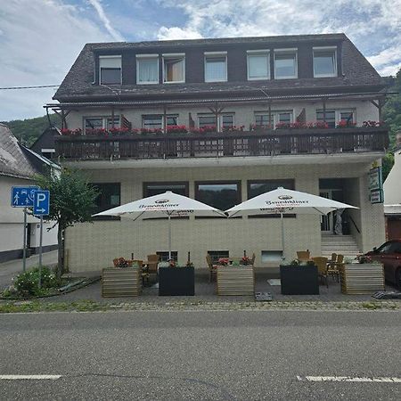 Zur Traube 호텔 케스터트 외부 사진